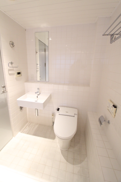 プライムアーバン麻布十番Ⅱ302号室 トイレ