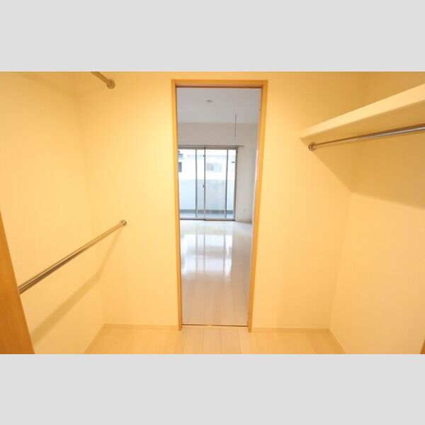 Ⅴesta(ウェスタ) ウォークスルークローゼット