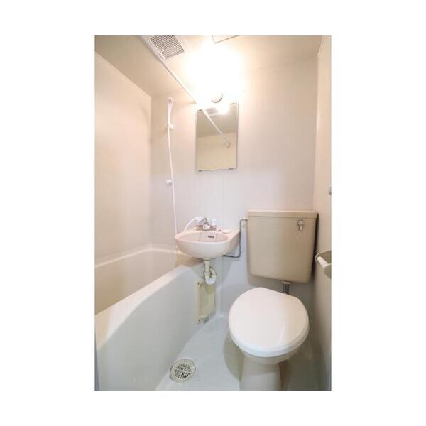 エステートピア金沢文庫203号室 お風呂