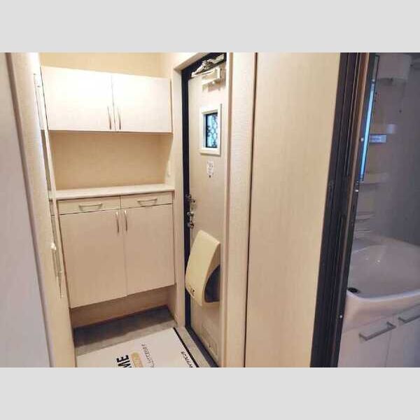 ヒラソル202号室 玄関