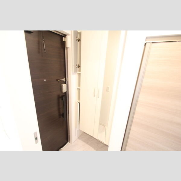 アヴァンス東日暮里 玄関