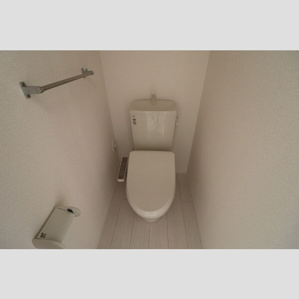 アクトルシェリア207号室 温水洗浄暖房便座