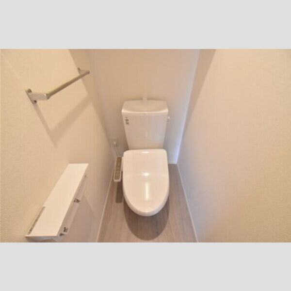 リビング平沢101号室 トイレ