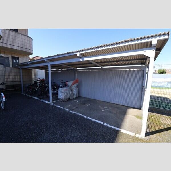 ラポール16 駐輪場