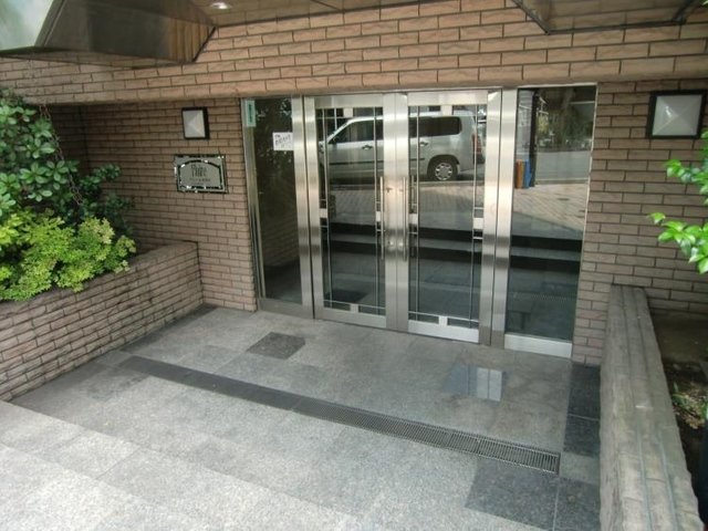 プレール東神田 エントランス