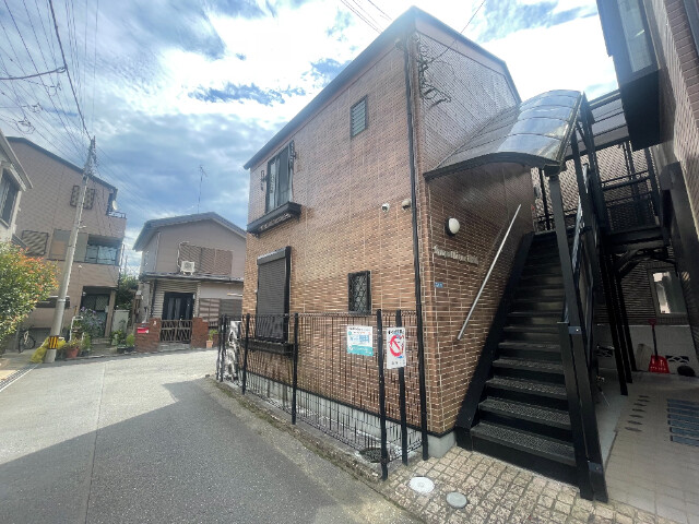 サンパティーク朝霞A エントランス