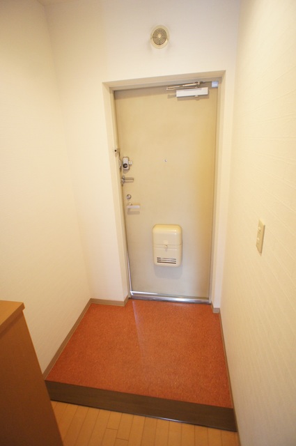 オーキッドヒル 広々とした玄関