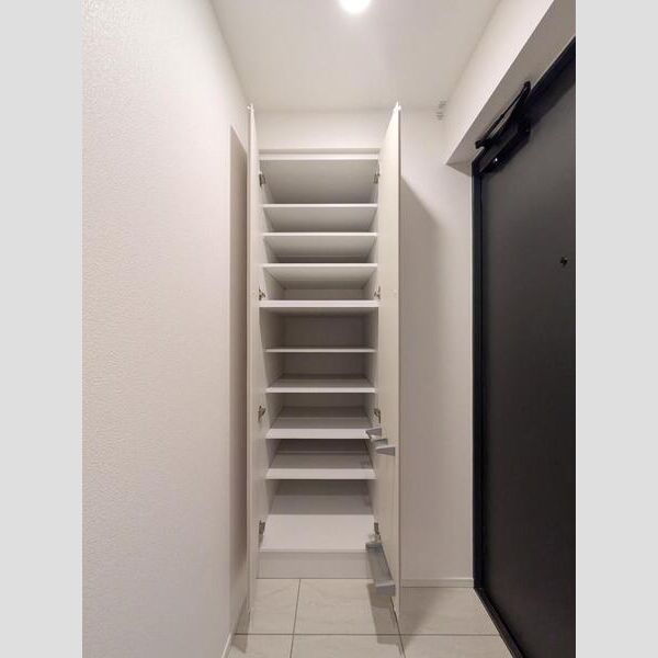 S-RESIDENCE新宿若松町 リビング