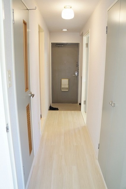 第２レクコーポ舞浜(E-048) 玄関