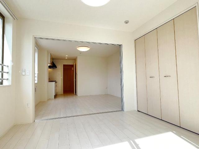 アベリア　コンフェッティ 洋室