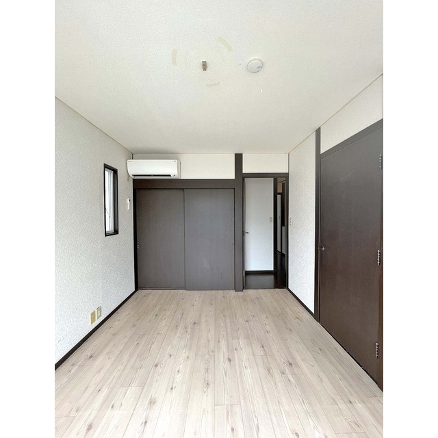 岡田邸B107号室 2F 6帖洋室★収納付き★