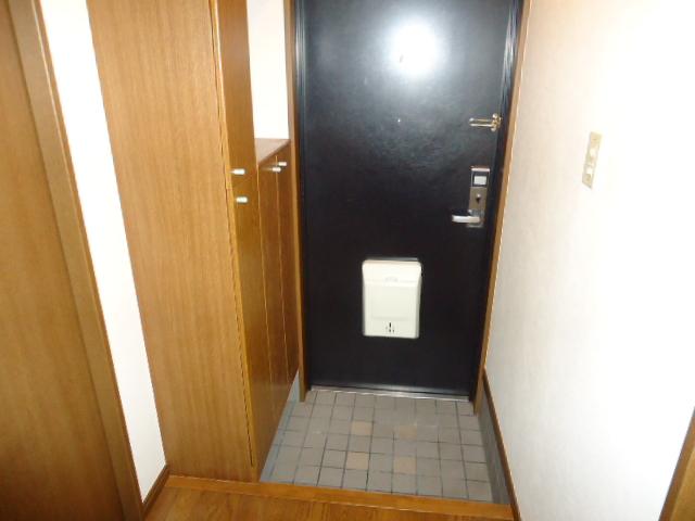 グランディール茅ヶ崎305号室 玄関