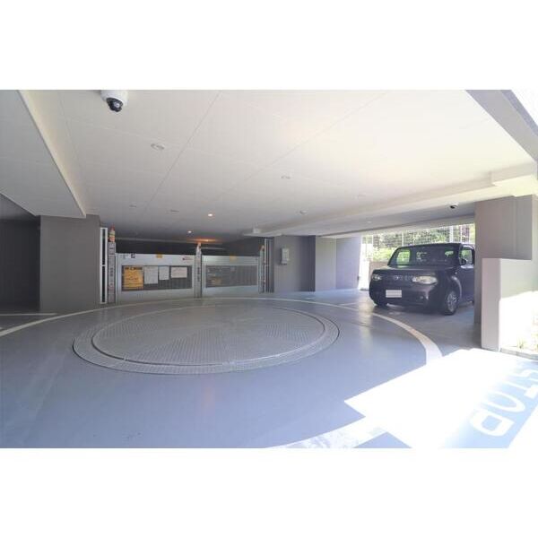 エクセレントシティ横濱大通り公園704号室 駐車場