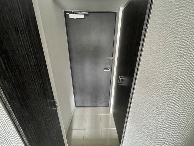 ラヴェニール横浜蒔田 玄関