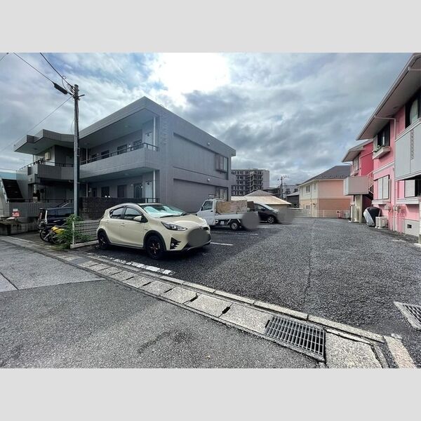 エバーグリーン　Ⅱ 駐車場