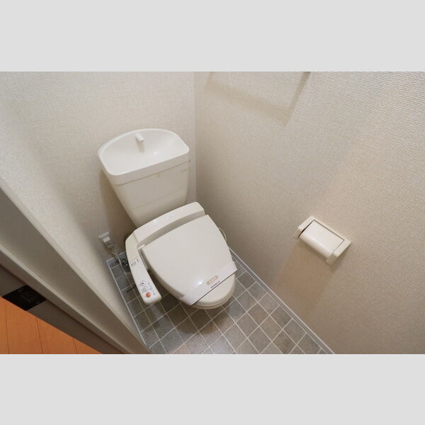 セジュールフローラ101号室 温水洗浄暖房便座