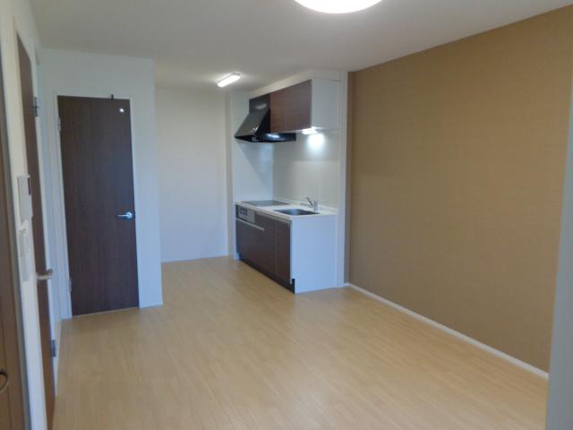 グランドゥール・メイ00205号室 リビング