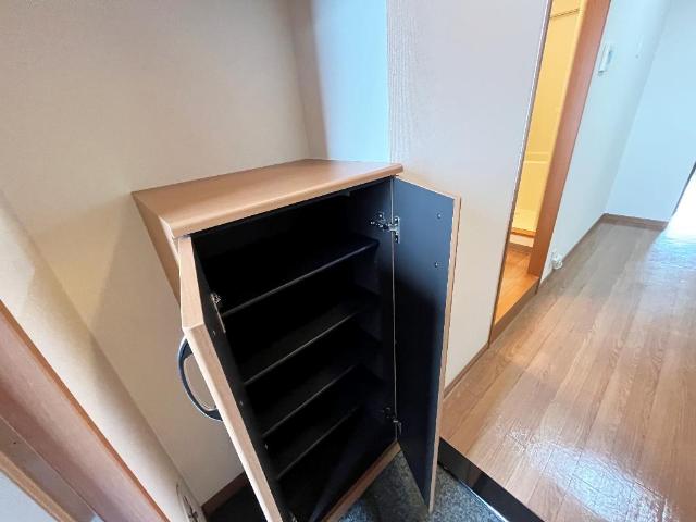 パラシオン平塚 下駄箱