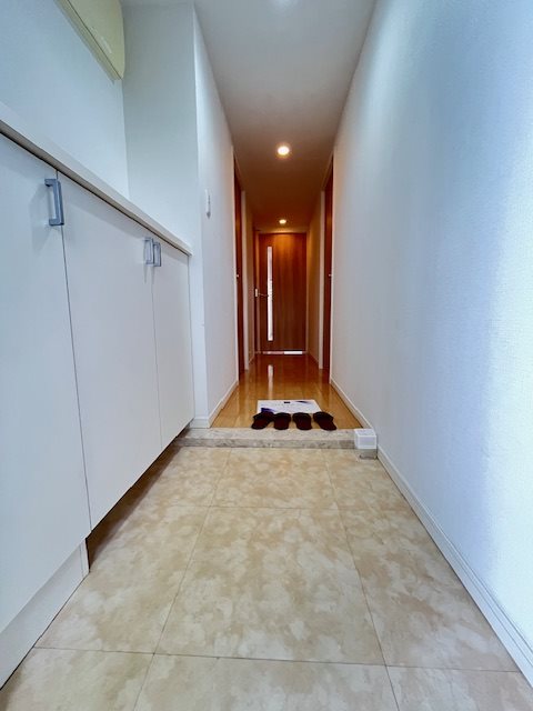 レジディア南千住2階 玄関