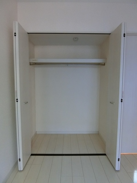 ハーミット高幡0202号室 収納