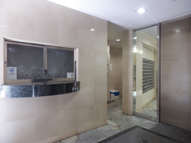 スカイコート本郷東大前第3 エントランス