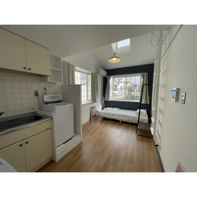 ＳＵＲＦ　ＨＯＵＳＥ214号室 内観