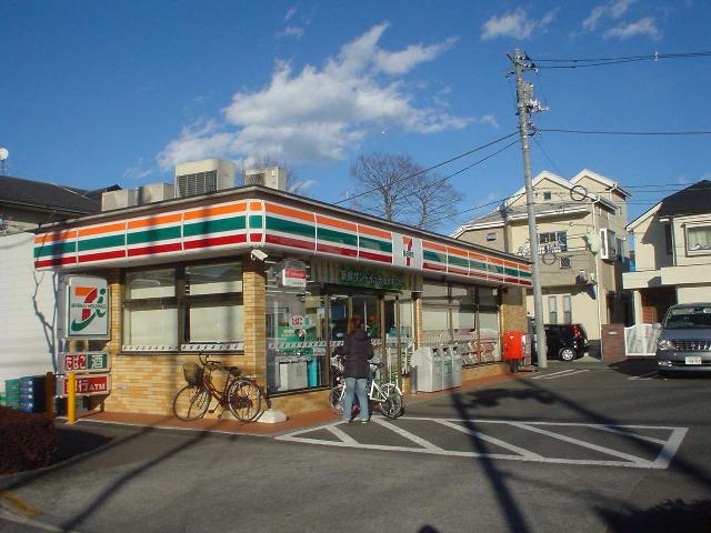 コンフォールパレス コンビニエンスストアまで600ｍ