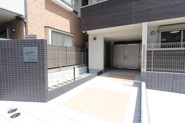 ルクール蒲田204号室 エントランス