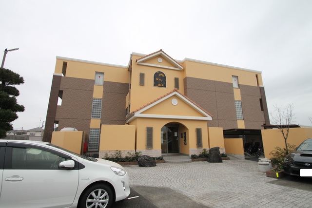 サンモールＭＡＲＵＨＡＲＡ 外観！