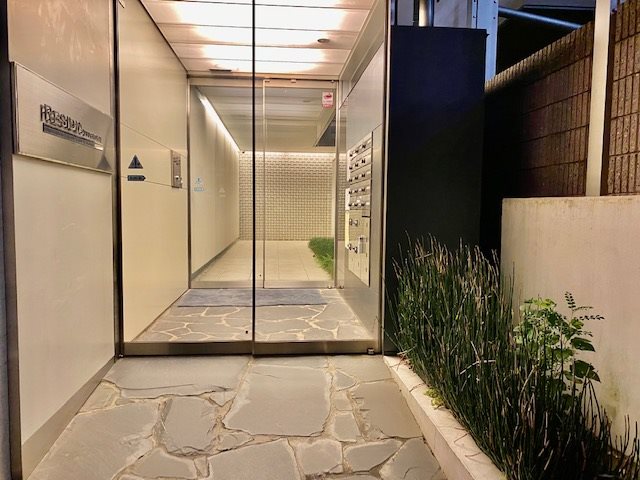 レジディア自由が丘Ⅱ エントランス