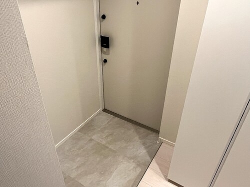 VIOR文京関口5階 玄関　※同タイプ別部屋2025.12新築未入居時撮影