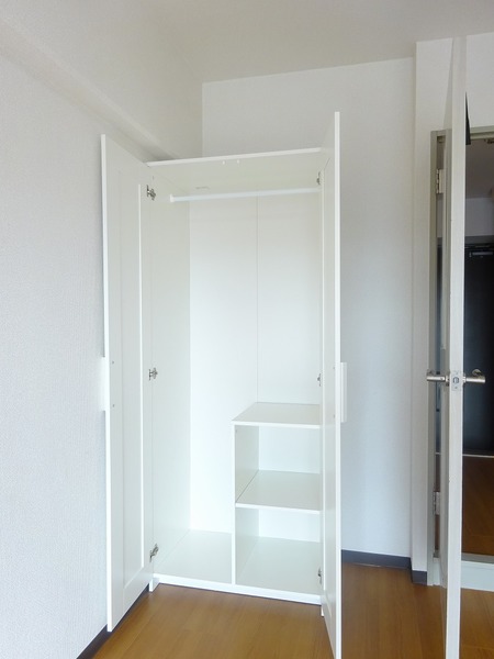 モンテベルデ横浜中央907号室 収納