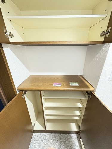 ライオンズステーションプラザ西船橋 下駄箱(玄関)　※2025年10月撮影