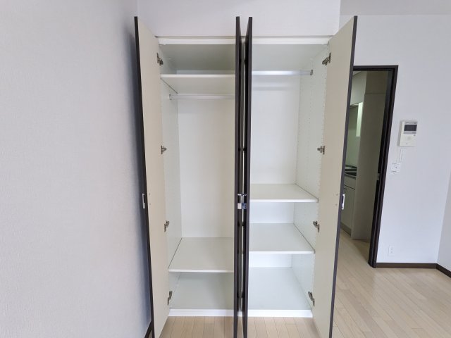 ジュモー京成船橋806号室 収納