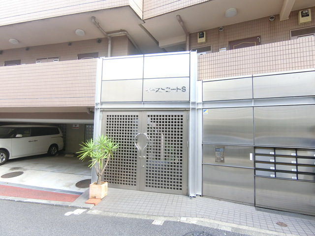 イーストコートＳ エントランス