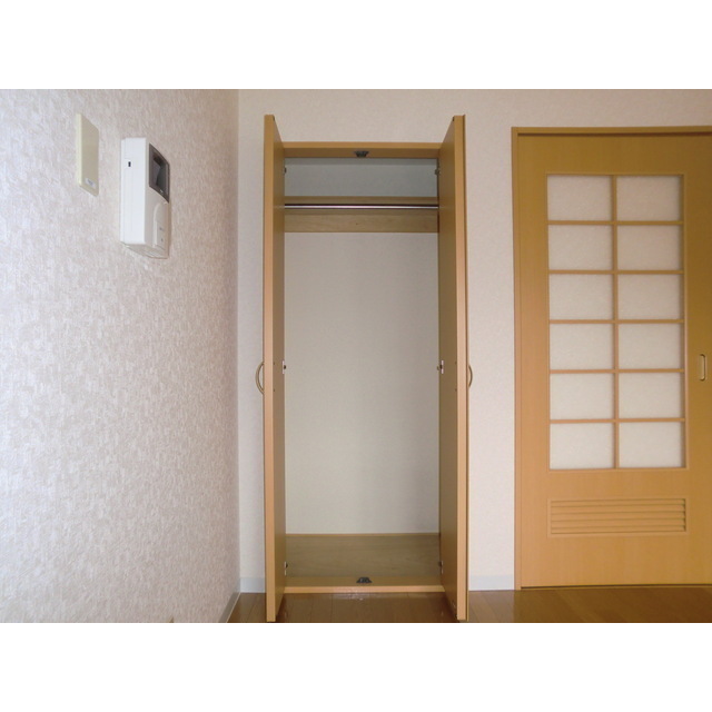 ブレクレール湘南206号室 クローゼット
