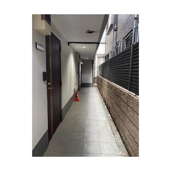 アーバンヒルズ新井薬師203号室 エントランス