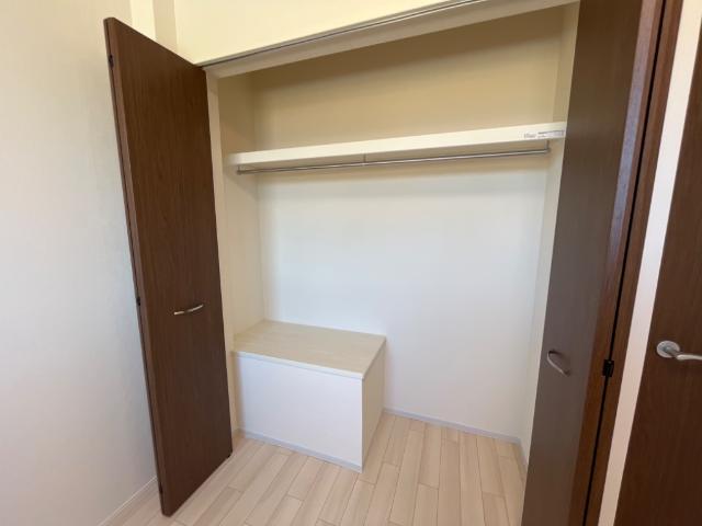 ラウレア　モリ クローゼット