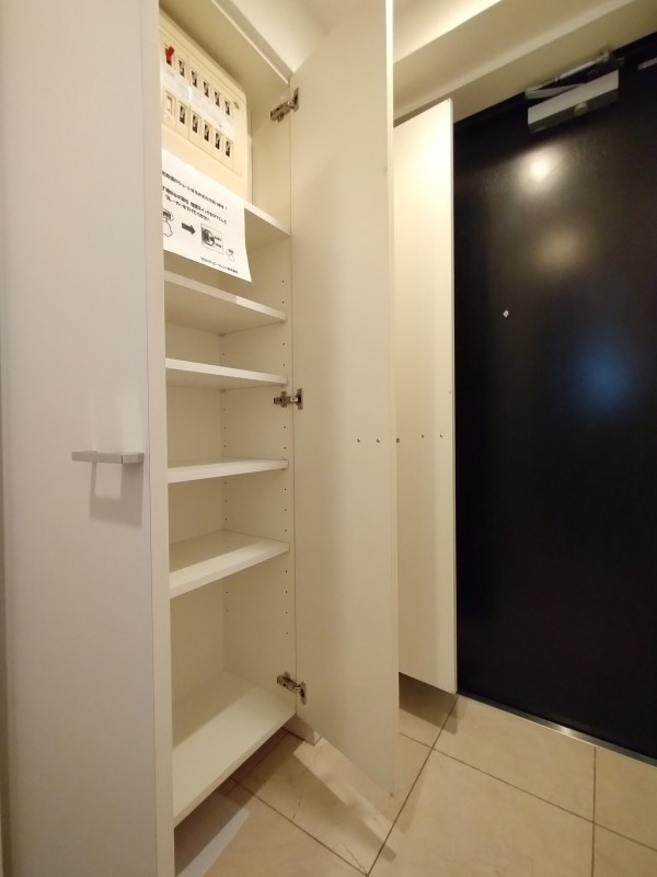 LA.スイート上野4階 洗面