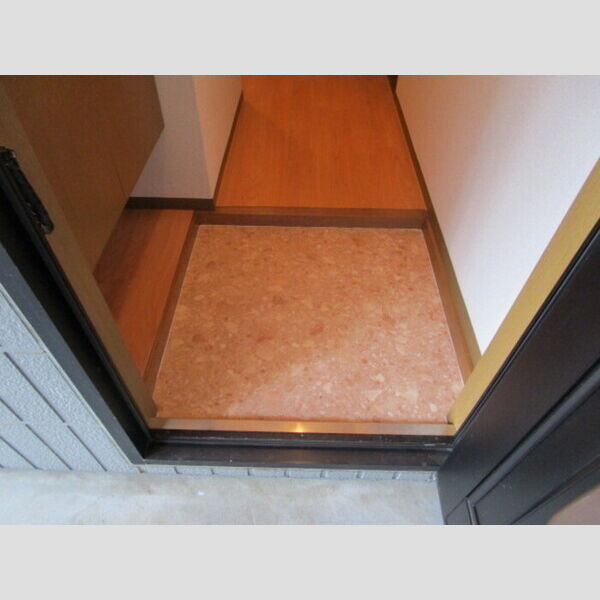 グローヴ　Ⅰ 102　玄関