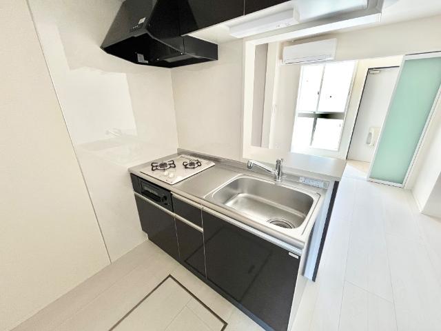 ＲＵＢＥＬＵＳＯ（ルベルソ）102号室 キッチン