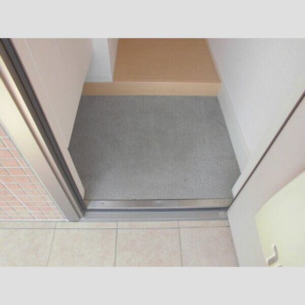 エクレール・みさと 玄関