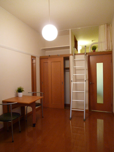 レオパレスウエストゴールド 外観