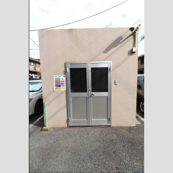 メゾン・ロワイヤル ゴミ庫