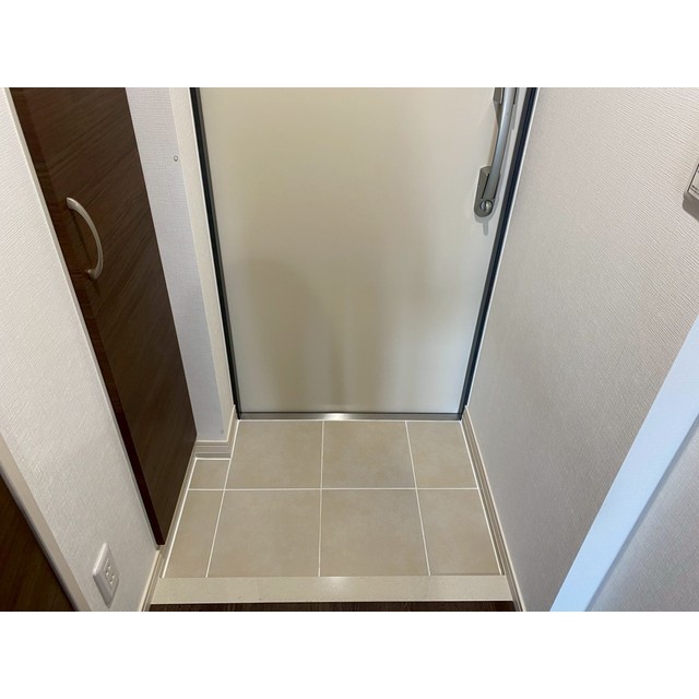 プレール・ドゥーク西新井Ⅱ 玄関