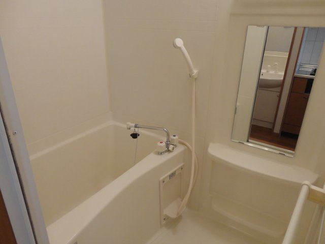 ＢＲＯＯＫＳＴＯＮＥ横濱303号室 バス