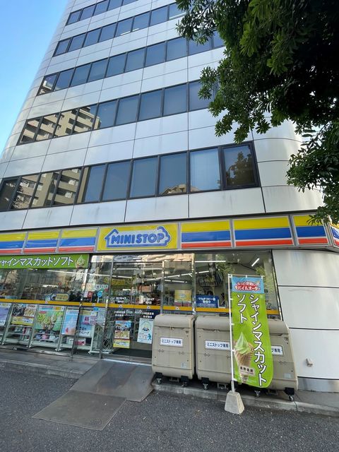 ガーラ・ステージ横濱関内10階 【コンビニエンスストア】ミニストップ関内店まで102ｍ