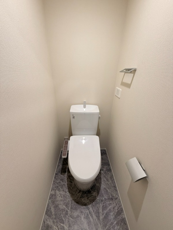 LITERA GROVE トイレ