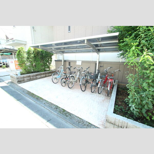 Le ciel201号室 駐輪場