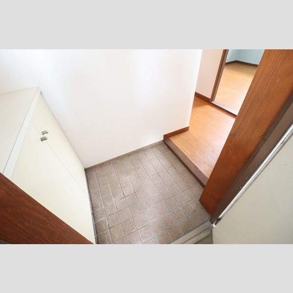 ルイメゾン2201号室 玄関　シューズボックスあり